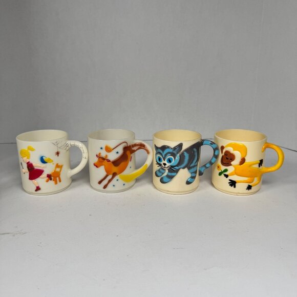 Other - Vintage Spencer Gifts 3D Nursery Rhyme Cups Lot of 4 Plastic Hong Kong 1981